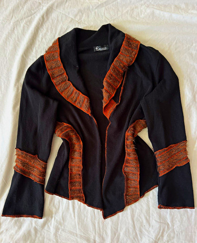 Schwarze kurze strickjacke - schwarze,