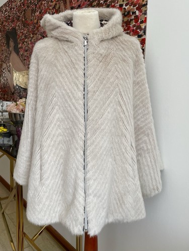 Kuscheliger poncho aus - kuscheliger,